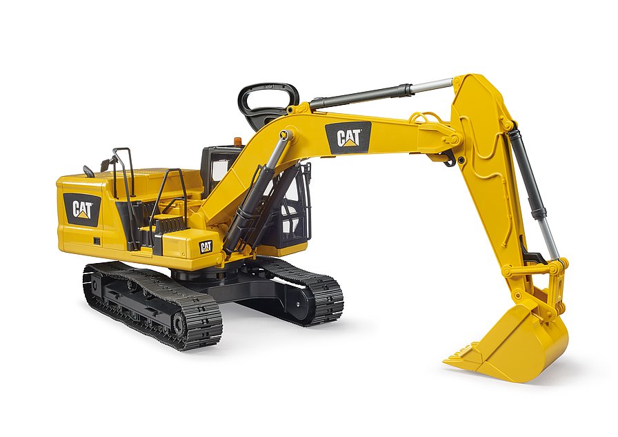 CAT Excavator by Bruder 1