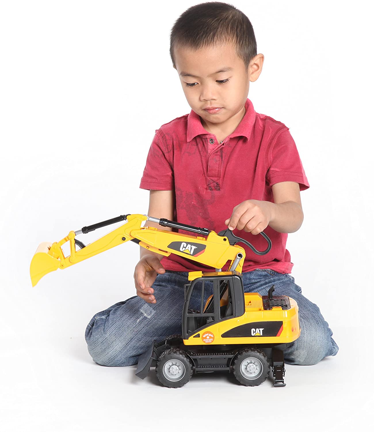 CAT Small Wheel Excavator by Bruder 5