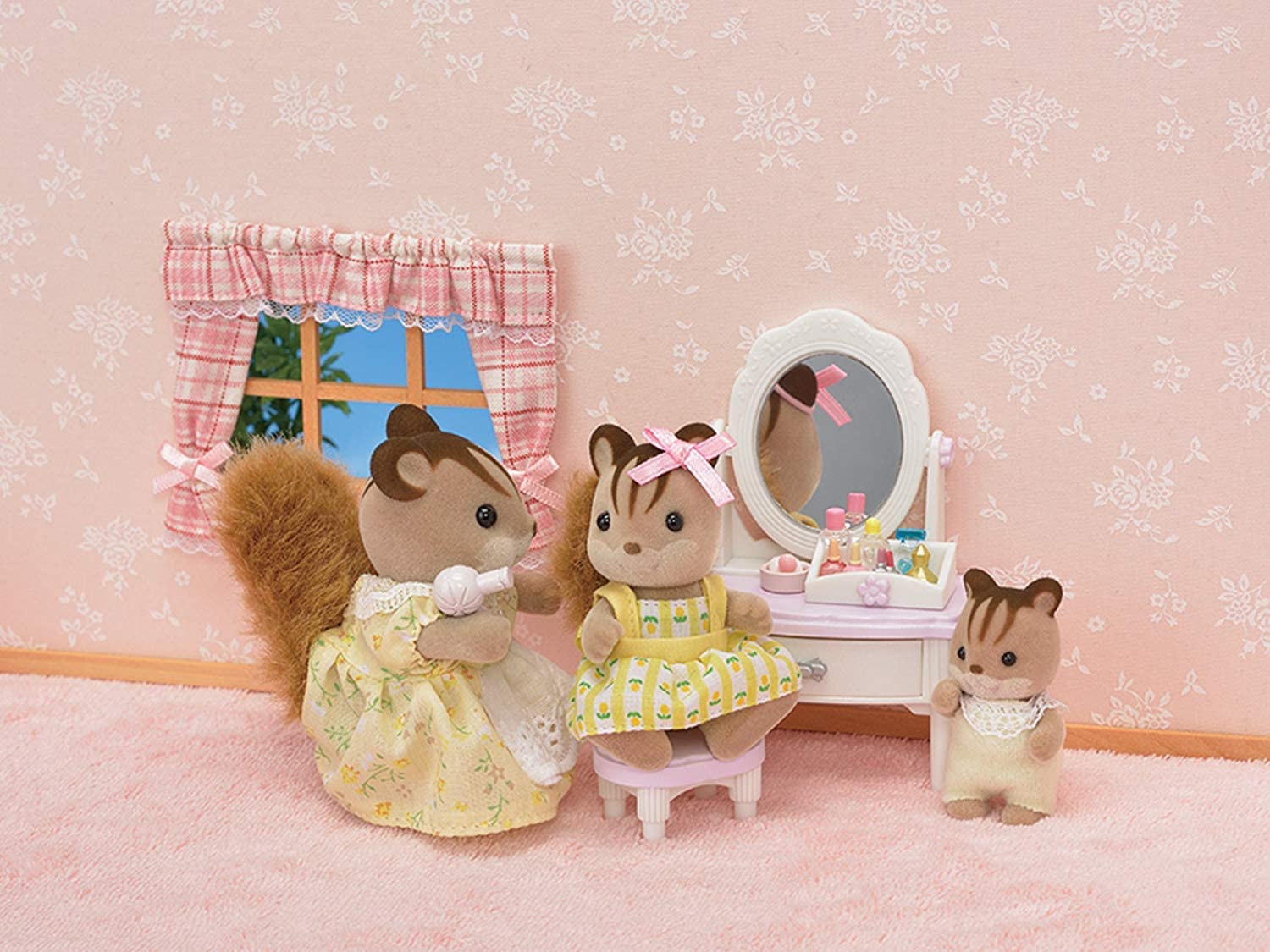 Calico Critters Bedroom Vanity Set by Epoch Everlasting Play 2