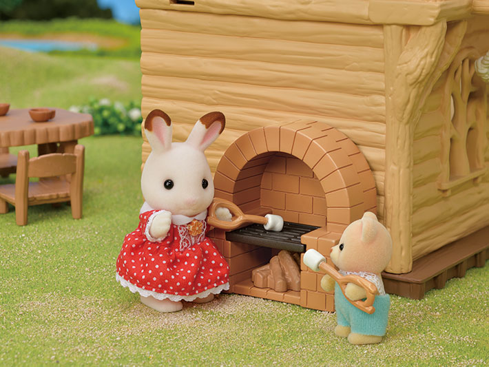 Calico Critters Lakeside Lodge Gift Set by Epoch Everlasting Play 7