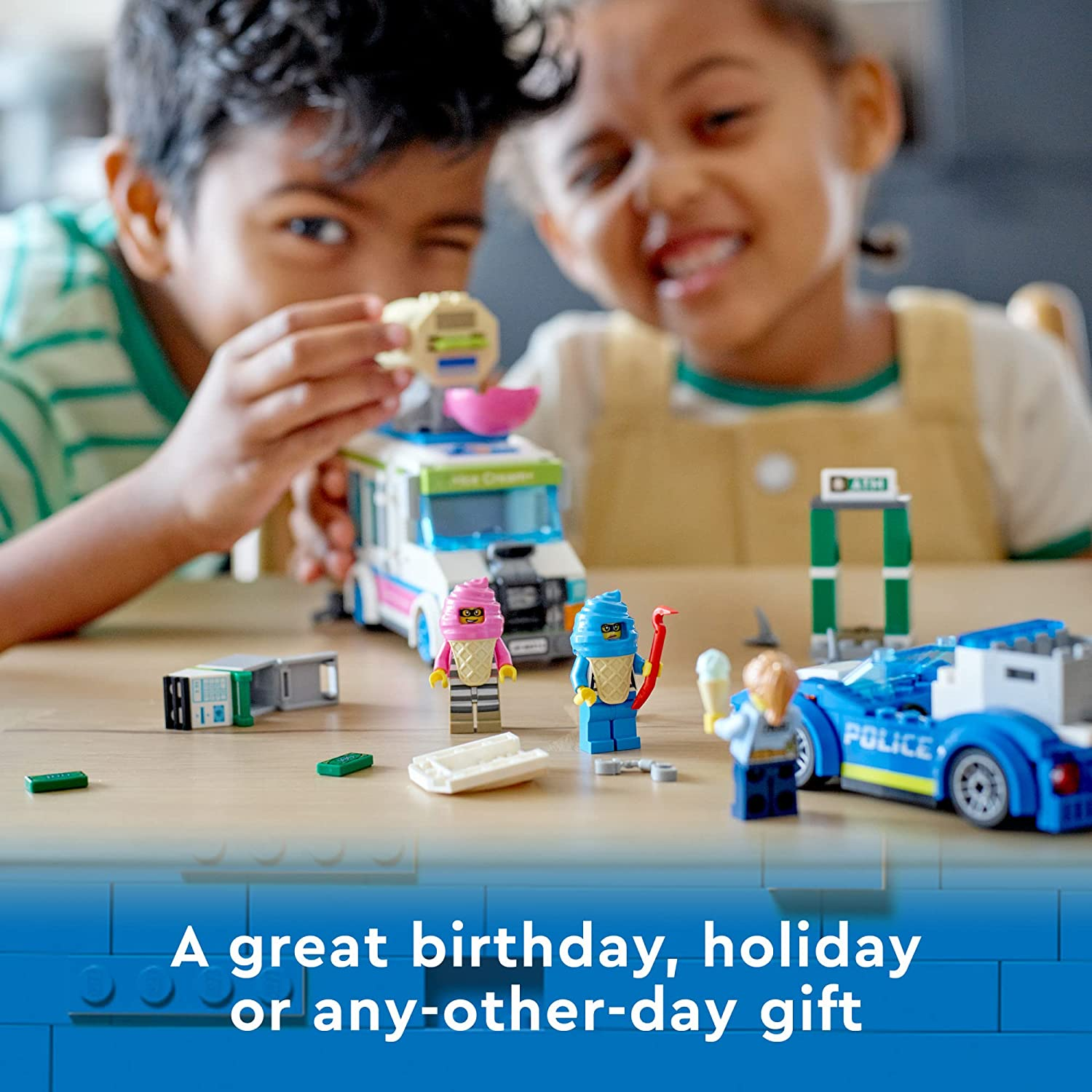 City Ice Cream Truck Police Chase by Lego 5