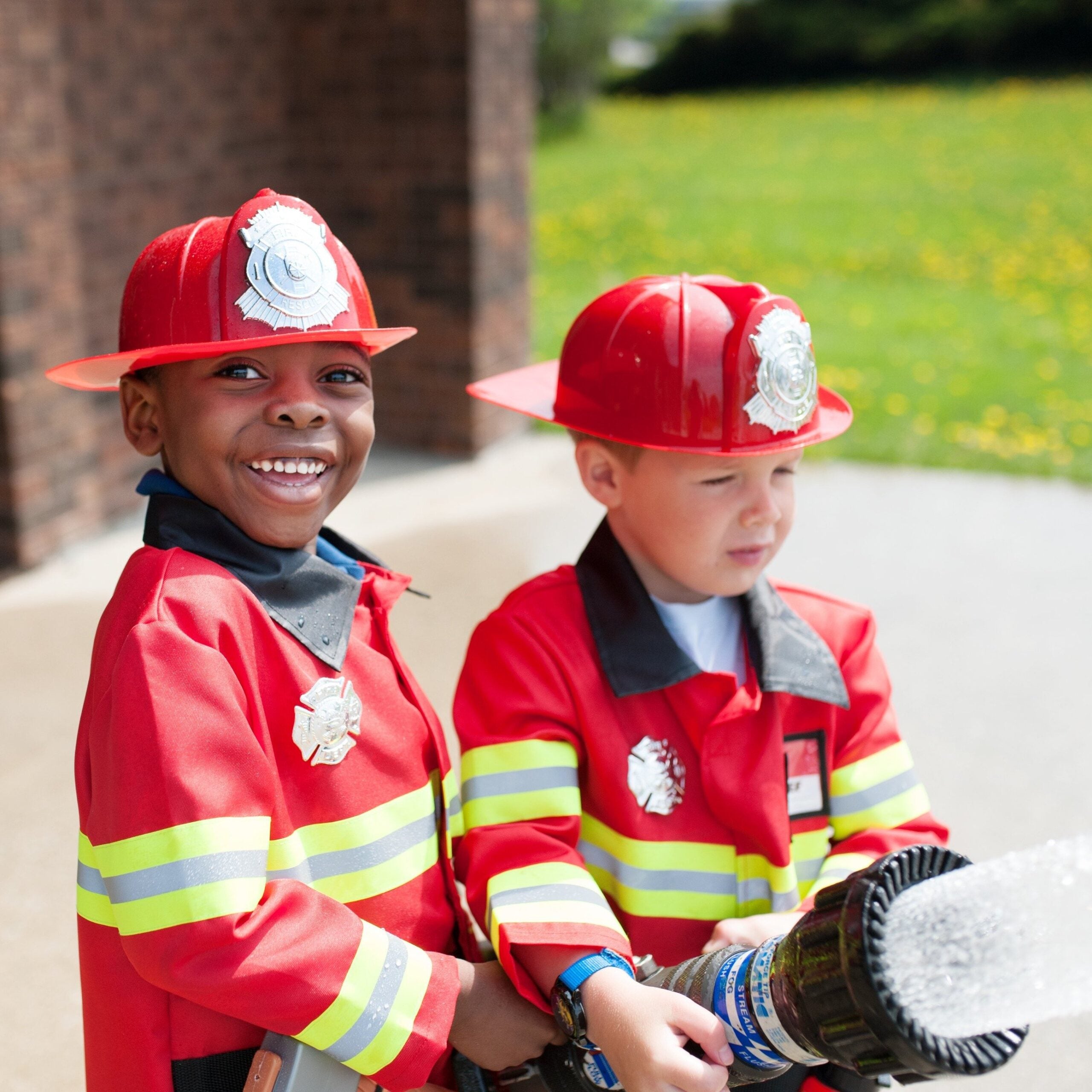 Firefighter Costume with Accessories by Great Pretenders 2 scaled