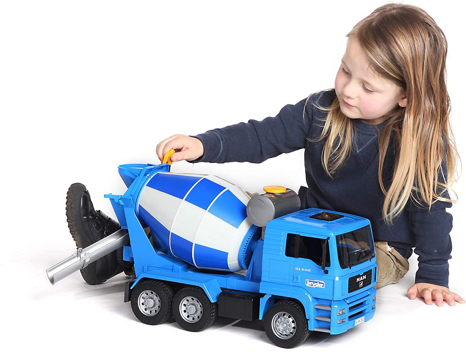 MAN Cement Mixer by Bruder 5