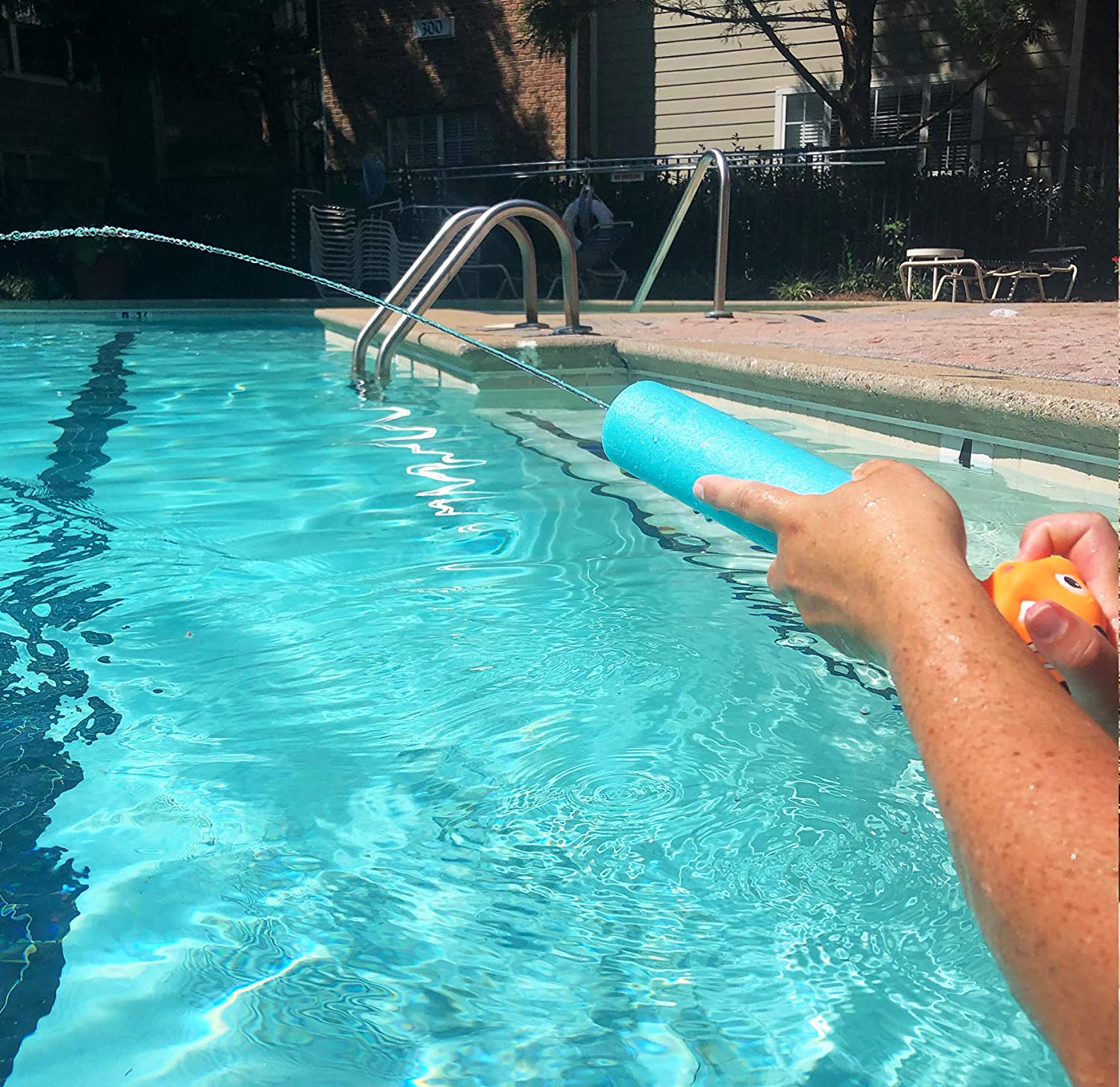 Max Liquidator Critter Blaster Pool Toy by Prime Time 3