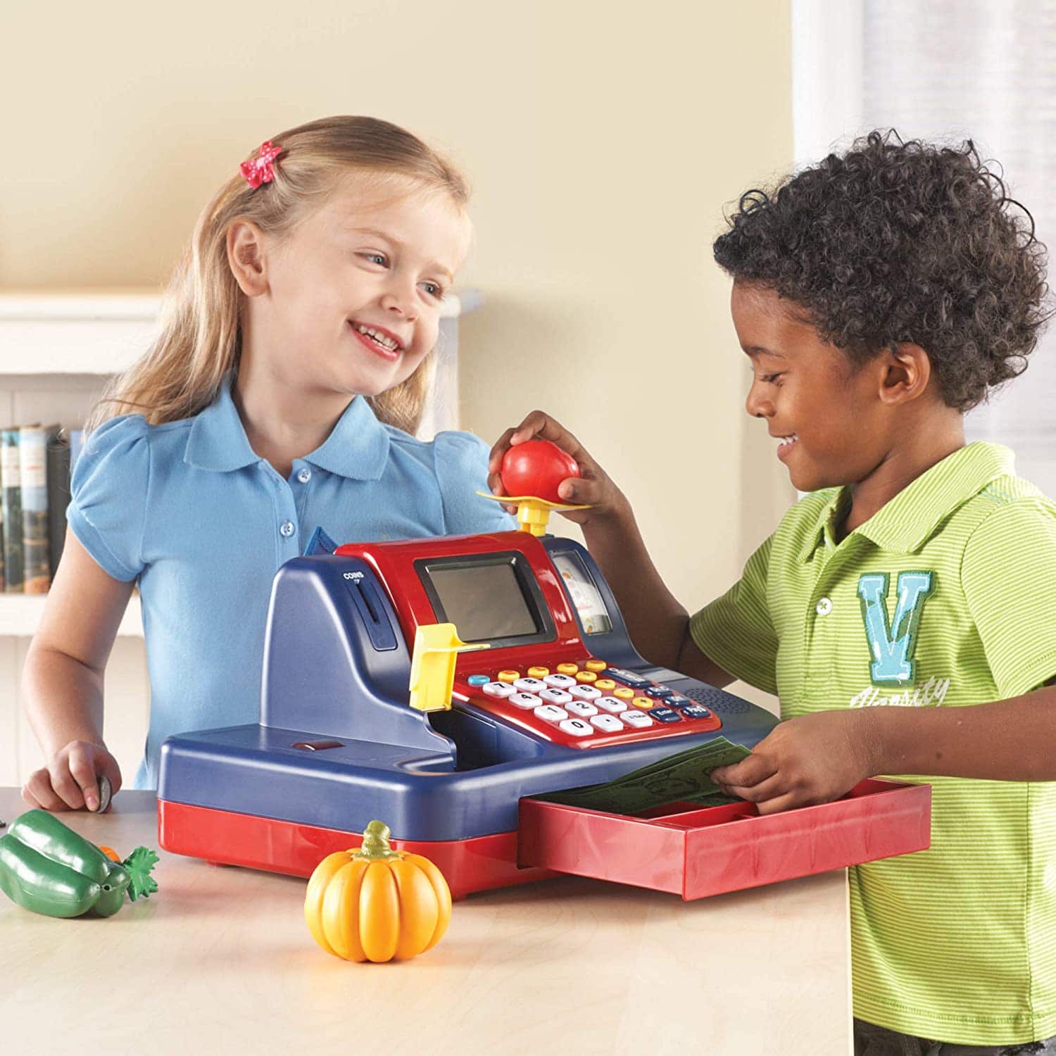 Pretend and Play Teaching Cash Register by Learning Resources 3