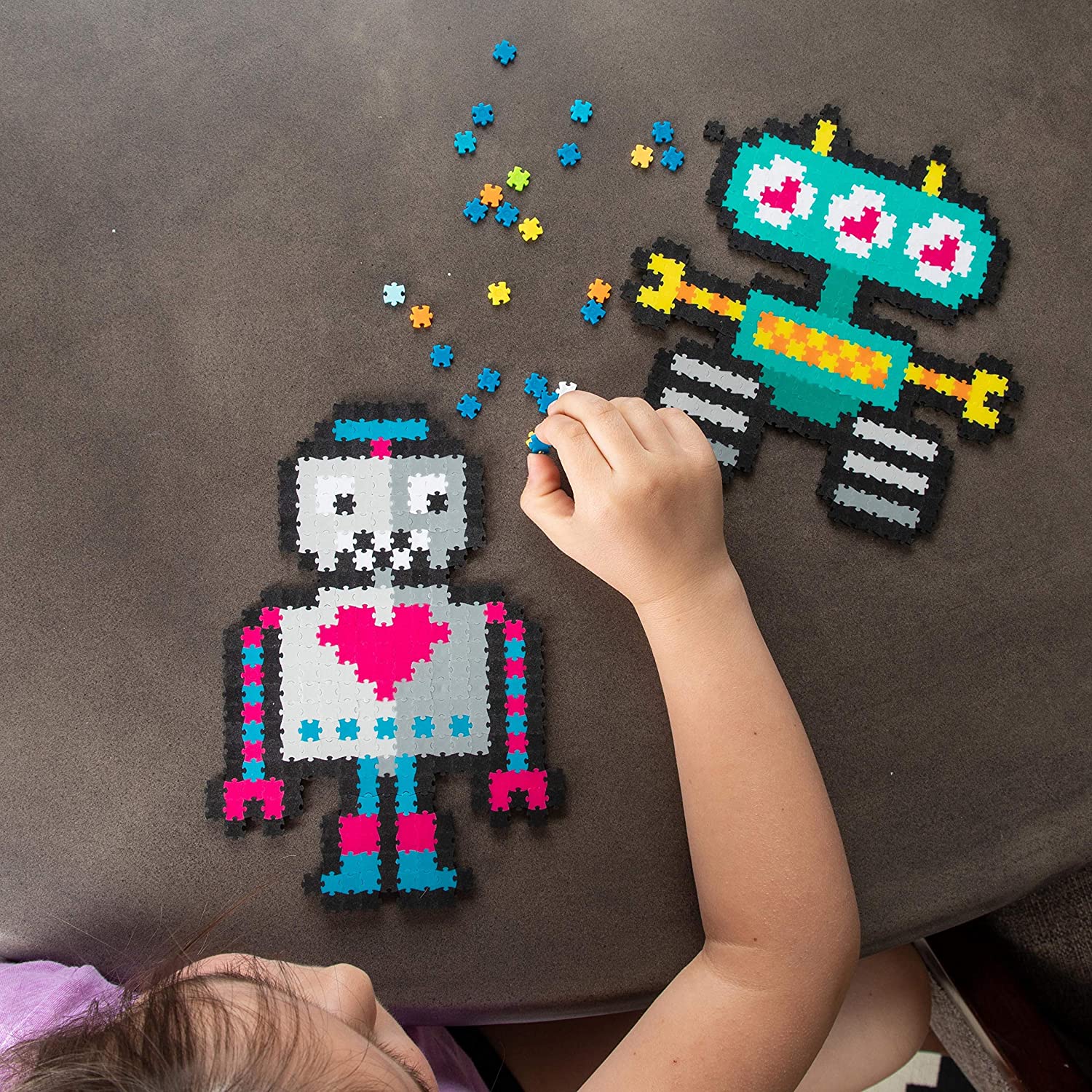 Roving Robots 700pc Jixelz Set by Fat Brain Toys 1