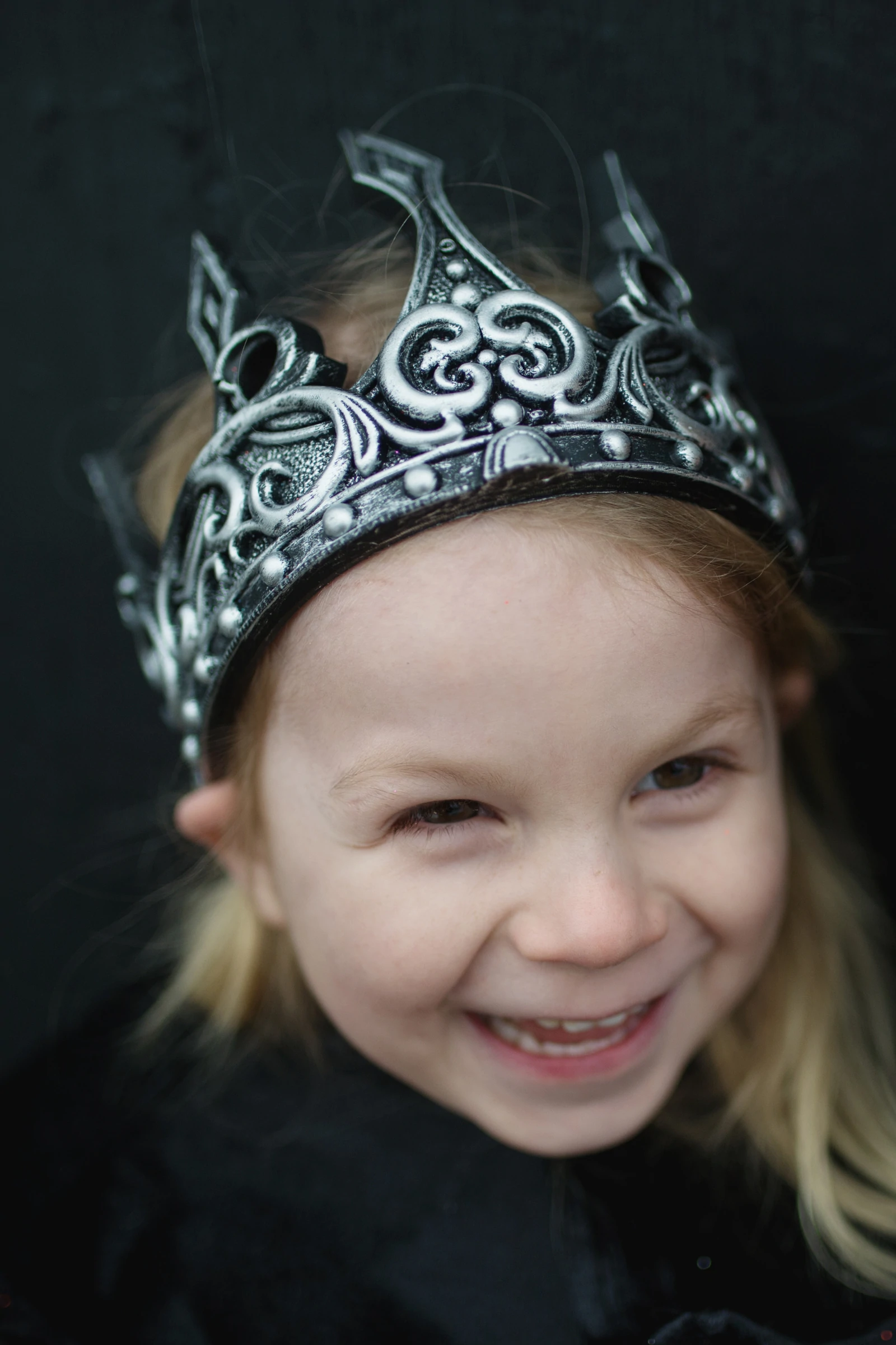 SilverBlack Medieval Crown by Great Pretenders 2