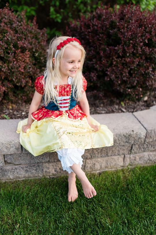 Snow White Medium 3 5 Years by Little Adventures 4