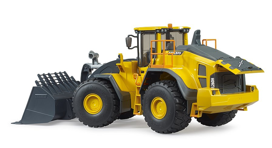 Volvo Wheel Loader by Bruder 4