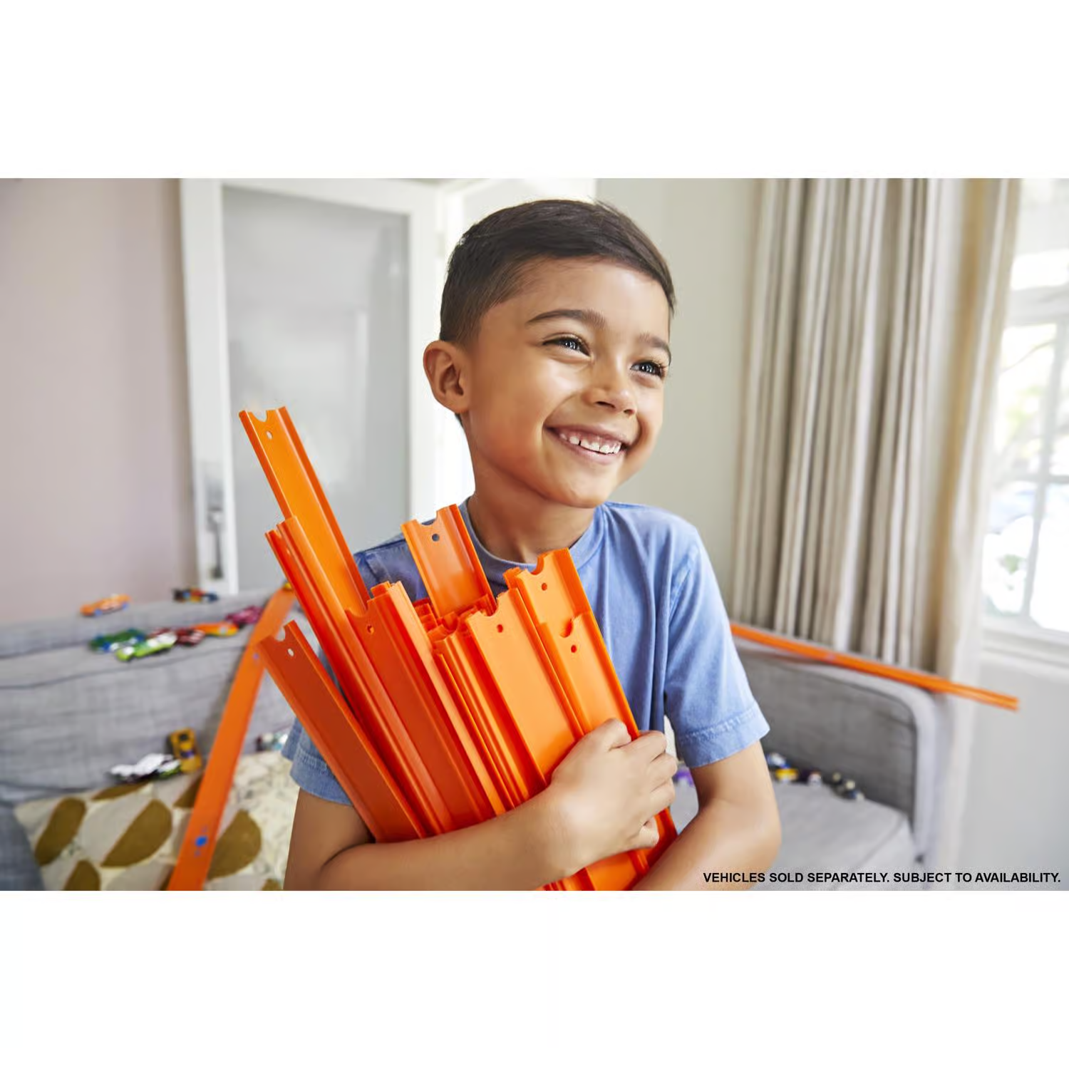 Hot Wheels Track Creator Car and Track Starter Pack by Mattel