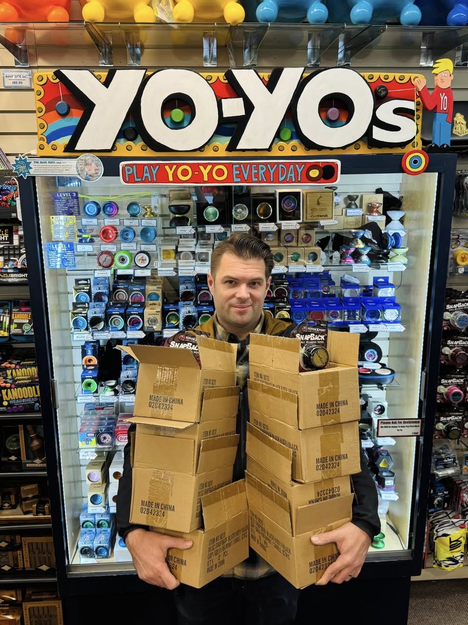 YoYoExpert Donates 888 Yo-Yos!