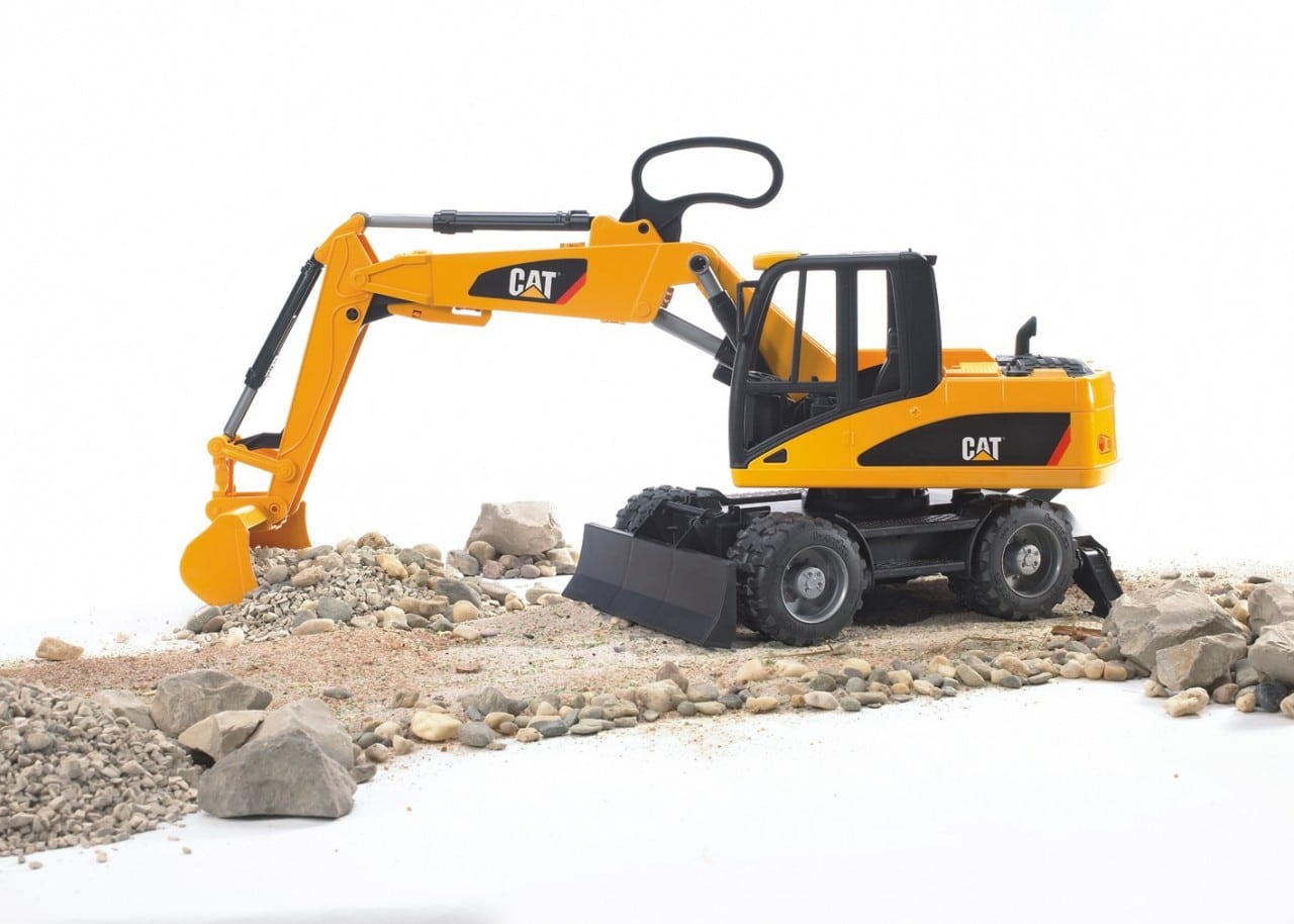 CAT Small Wheel Excavator by Bruder 3