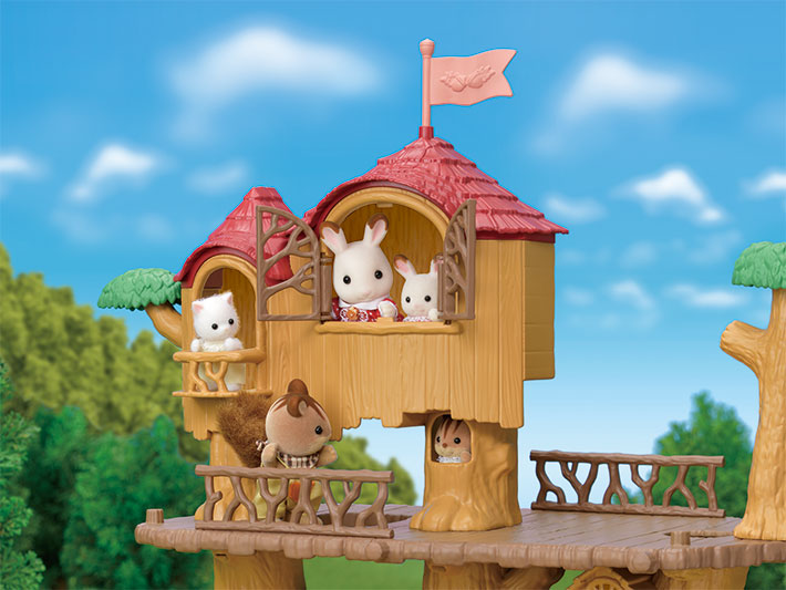 Calico Critters Adventure Tree House Gift Set by International Playthings 2