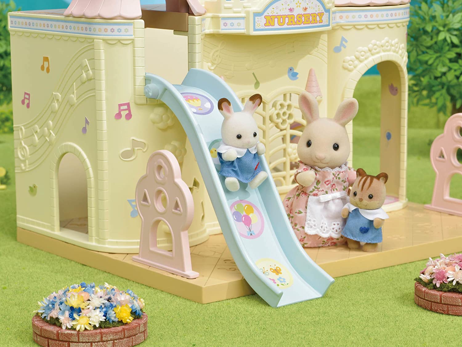 Calico Critters Baby Castle Nursery by Epoch Everlasting Play 2