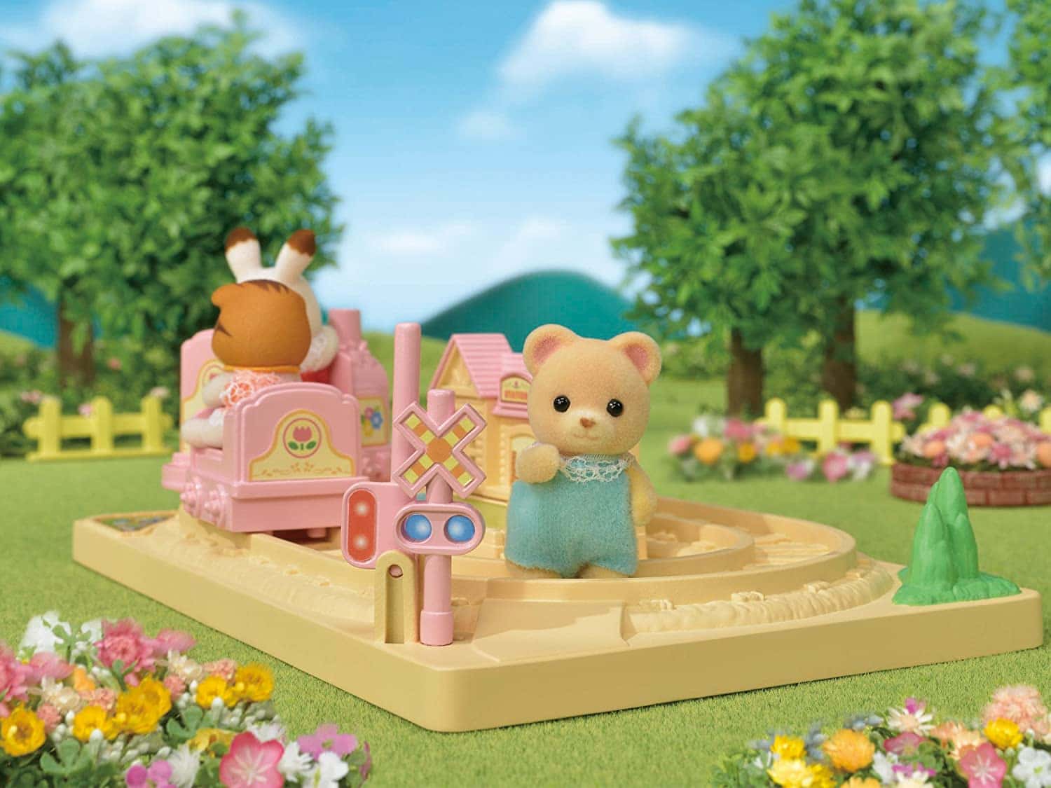 Calico Critters Baby Choo Choo Train by Epoch Everlasting Play 2