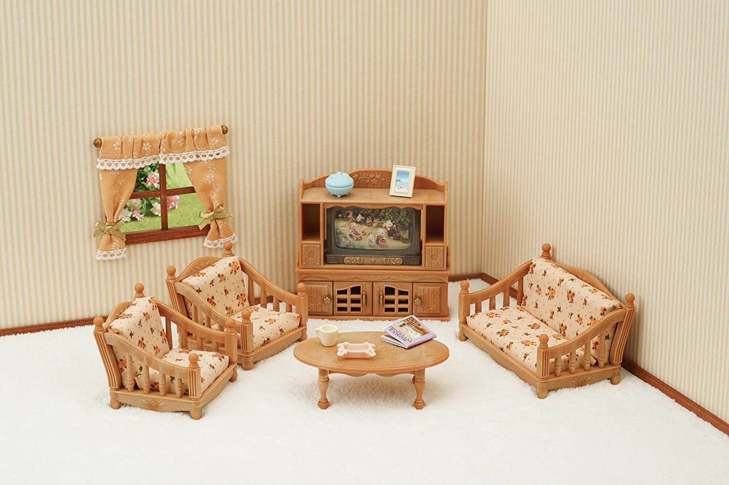Calico Critters Comfy Living Room Set by Epoch Everlasting Play 5