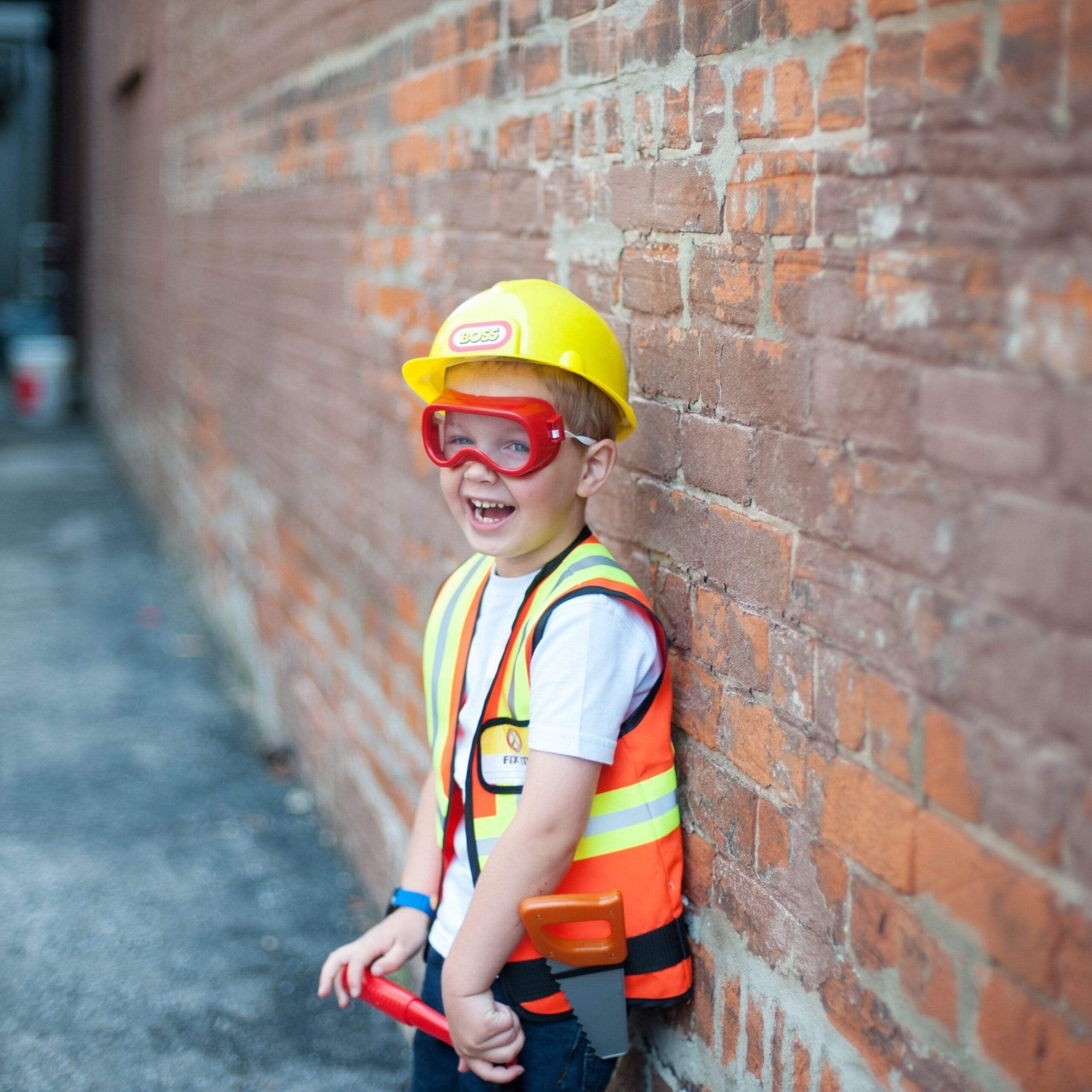 Construction Worker Dress Up with Accesories by Great Pretenders 4 scaled