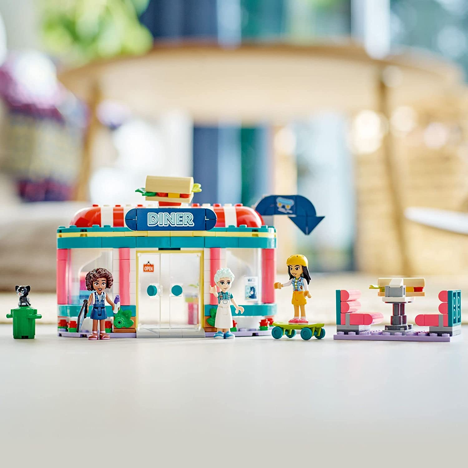 Friends Heartlake Downtown Diner by Lego 5