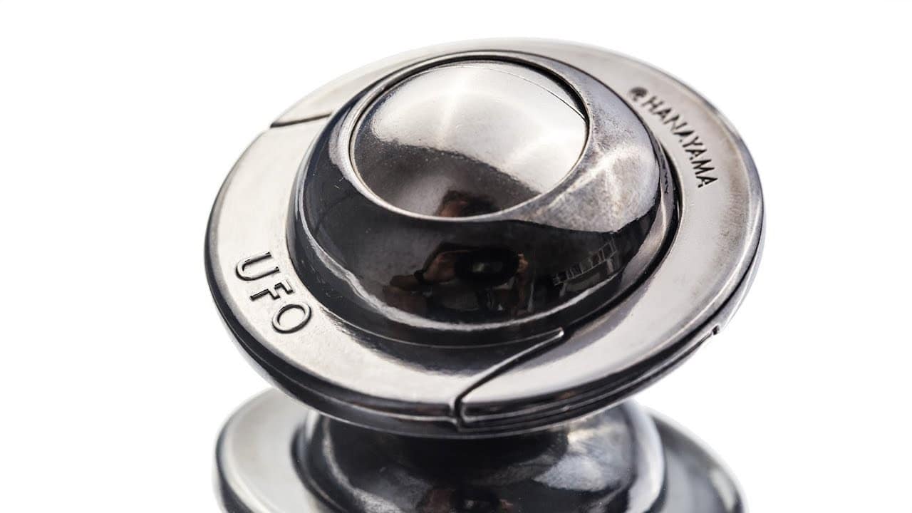 Hanayama UFO - Level 4 – A2Z Science & Toys