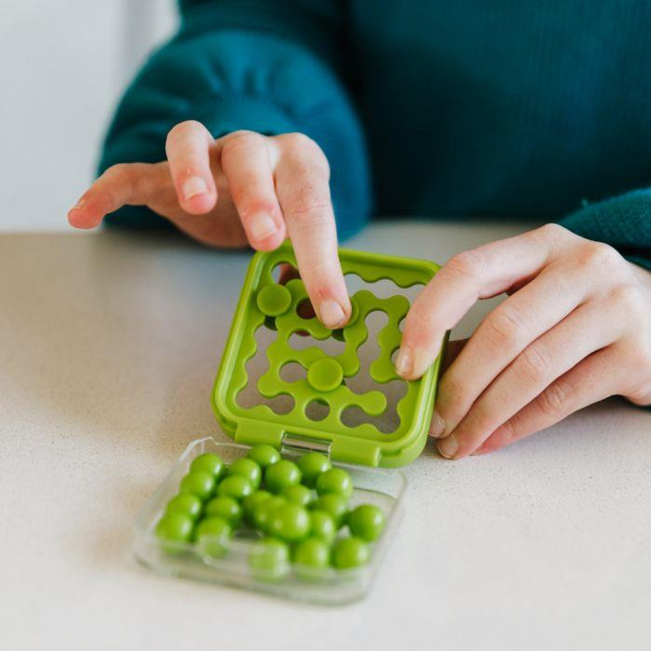 IQ Mini Single by Smart Games 4