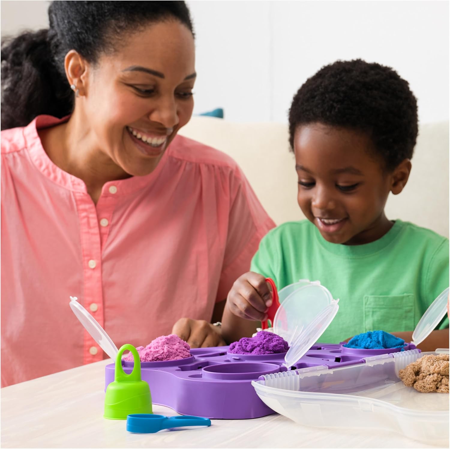 Kinetic Sand Variety Case – A2Z Science & Toys