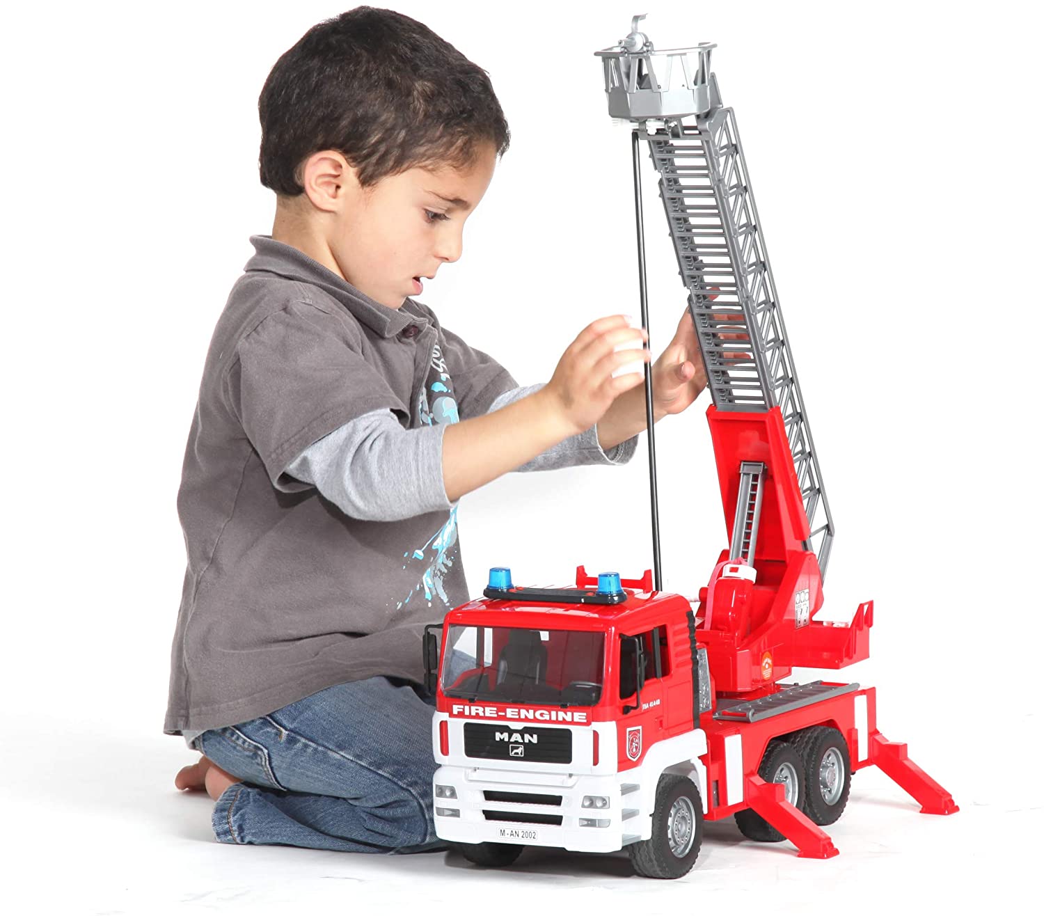 MAN Fire Engine with Water Pump Light Sound by Bruder 6