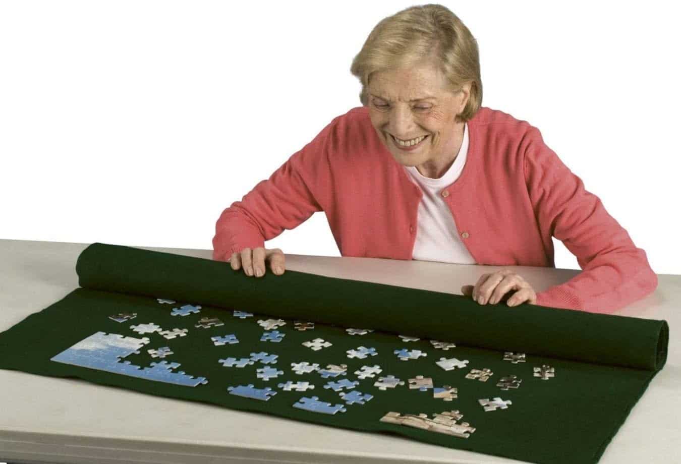 Roll Up Puzzle Mat by White Mountain Puzzles 1