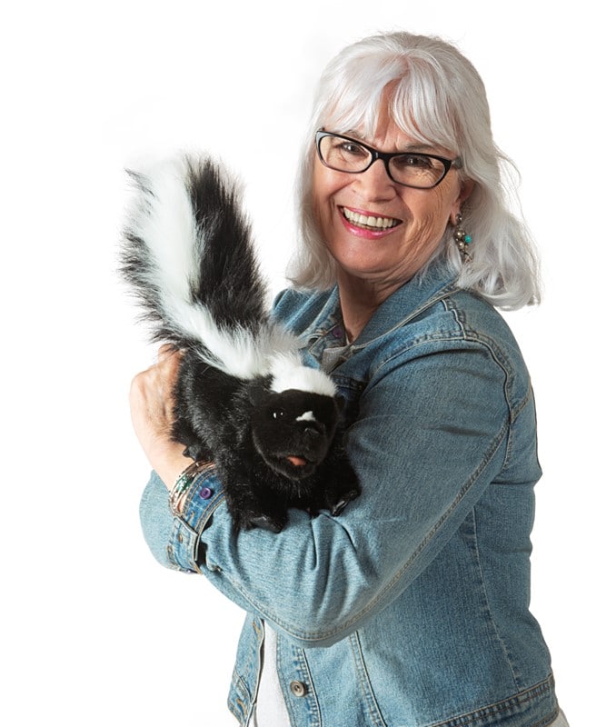 Skunk Puppet by Folkmanis 2