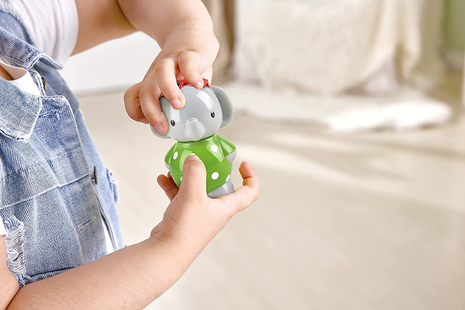 Spin Splash n Swim Elephant by Hape 5