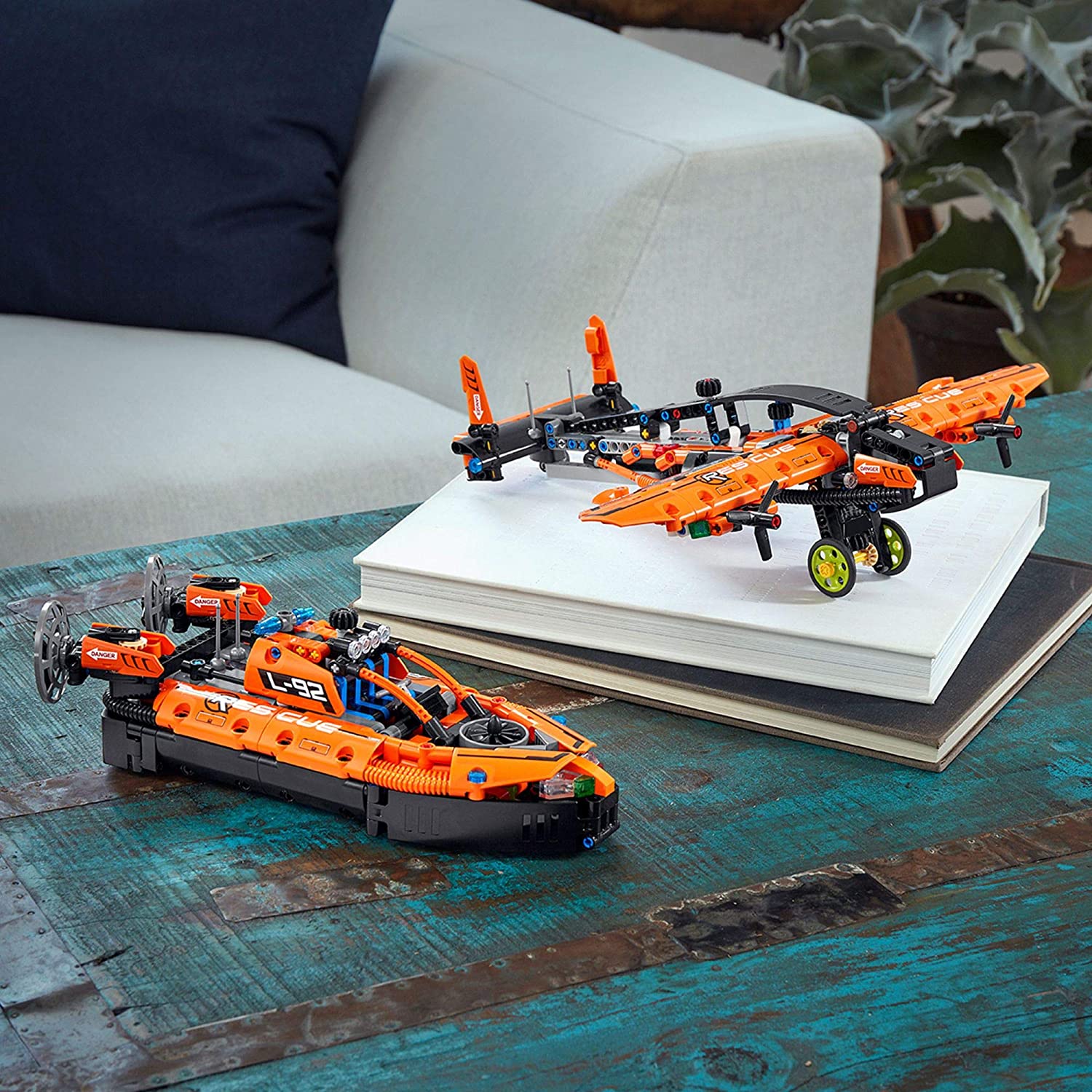 Technic Rescue Hovercraft by Lego 4